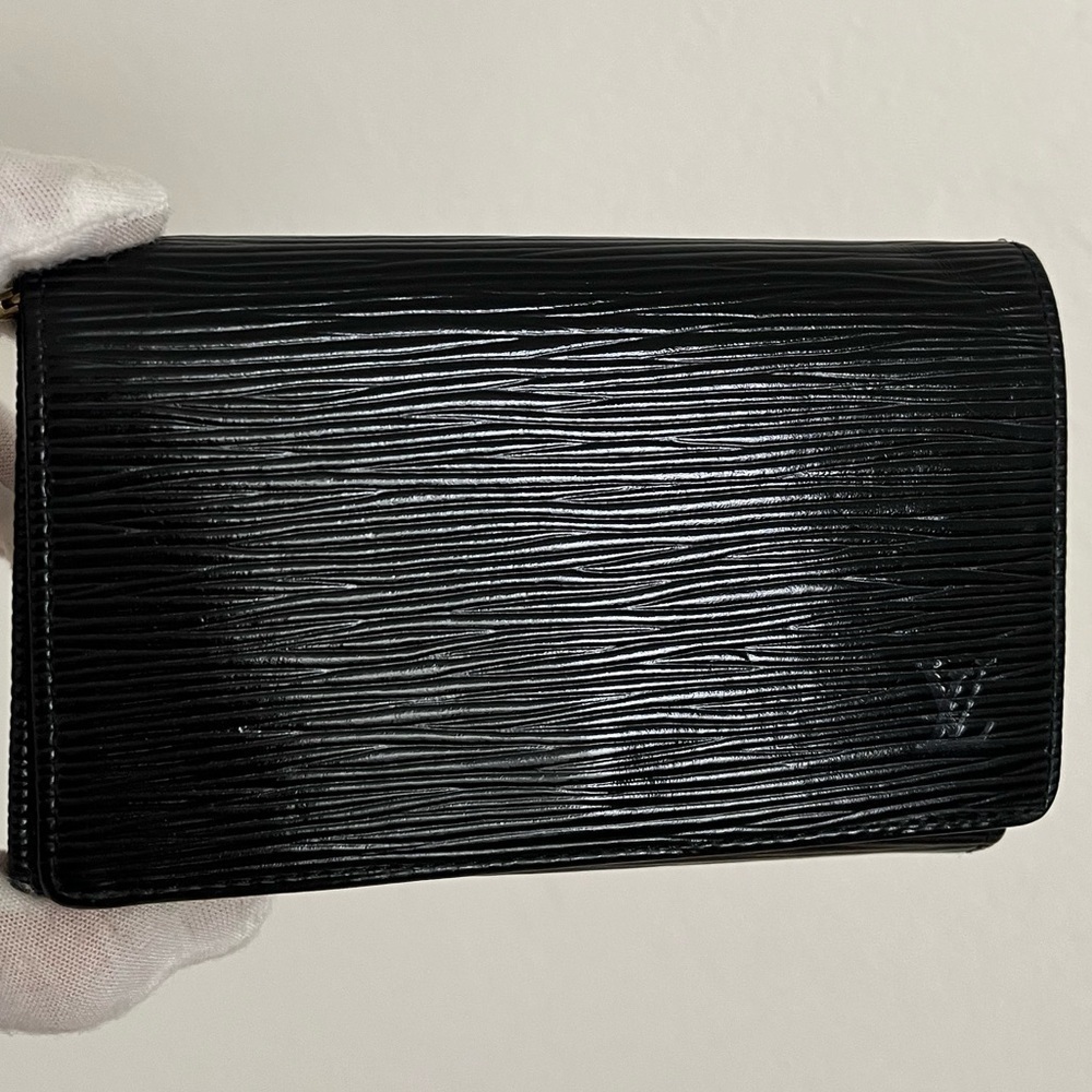 LOUIS VUITTON Black Epi Bifold Wallet Porte-Monnaie Tresor BNWOT 2003